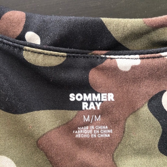 3/$30✨ Camo Sommer Ray Bralette/Crop Top - Picture 7 of 7